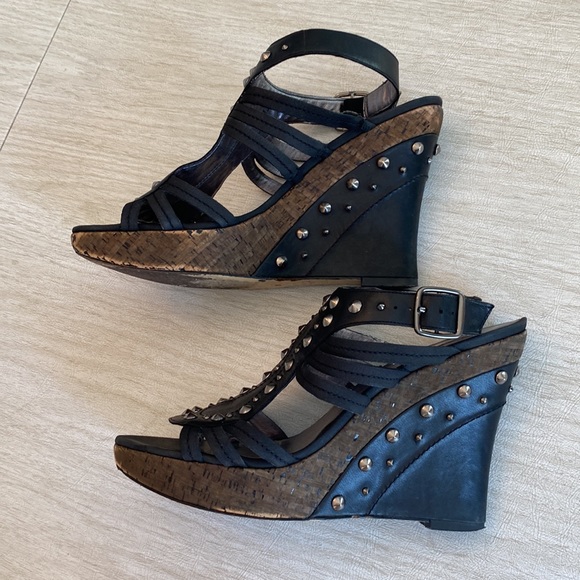 CHARLES DAVID Black Leather Rave Wedges with Silver Studs Sz 8-1/2 B - Picture 4 of 16